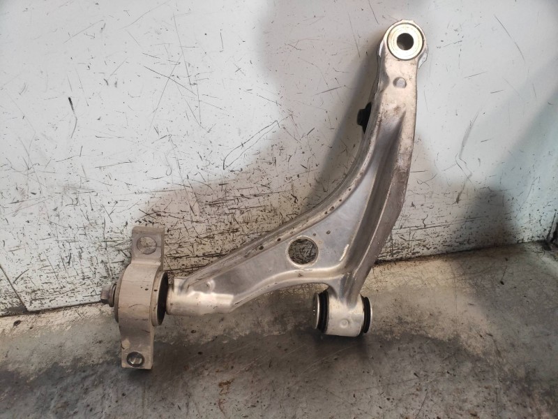 Recambio de brazo suspension inferior delantero derecho para lexus is 300h referencia OEM IAM   