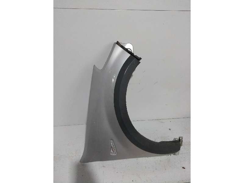Recambio de aleta delantera derecha para dacia sandero stepway referencia OEM IAM   