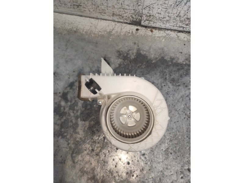 Recambio de motor calefaccion para lexus is 300h referencia OEM IAM 1173005829 G923053010 