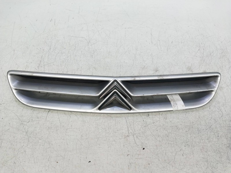 Recambio de rejilla delantera para citroen xantia berlina 1.9 td seduction referencia OEM IAM   