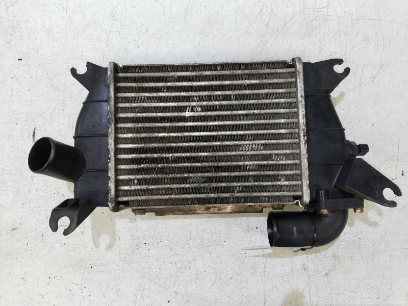 Recambio de intercooler para kia sportage 2.0 turbodiesel cat referencia OEM IAM OK05813550  