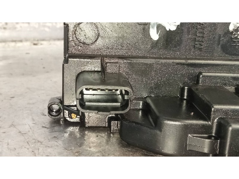 Recambio de motor cierre centralizado delantero derecho para renault grand modus authentique referencia OEM IAM   