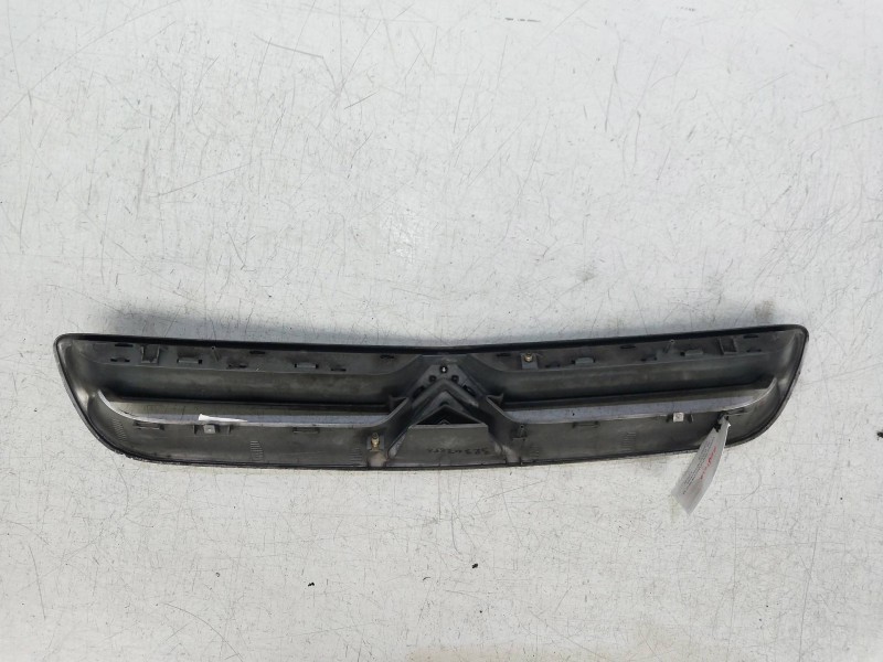 Recambio de rejilla delantera para citroen xantia berlina 1.9 td seduction referencia OEM IAM   