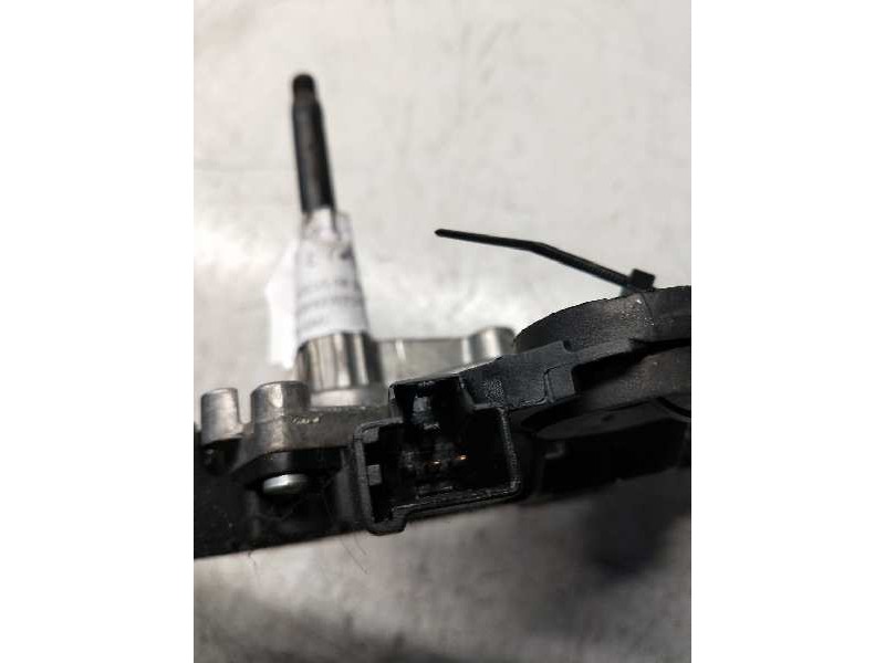 Recambio de motor limpia trasero para ford focus lim. (cb4) titanium referencia OEM IAM 0390201875  