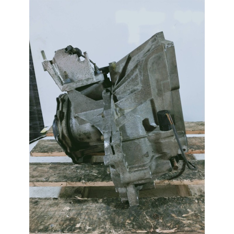 Recambio de caja cambios para ford fiesta berlina (dx) ambiente referencia OEM IAM 97WT7002VD STF B02B08 001252 5V