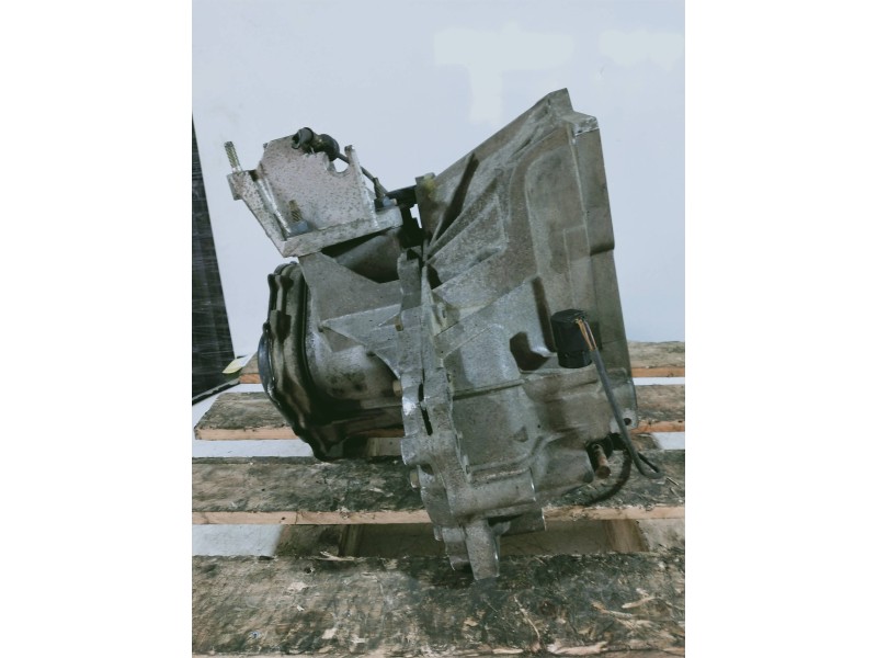 Recambio de caja cambios para ford fiesta berlina (dx) ambiente referencia OEM IAM 97WT7002VD STF B02B08 001252 5V