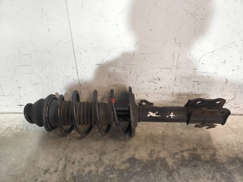 Recambio de amortiguador delantero izquierdo para toyota yaris live referencia OEM IAM 485100D170  