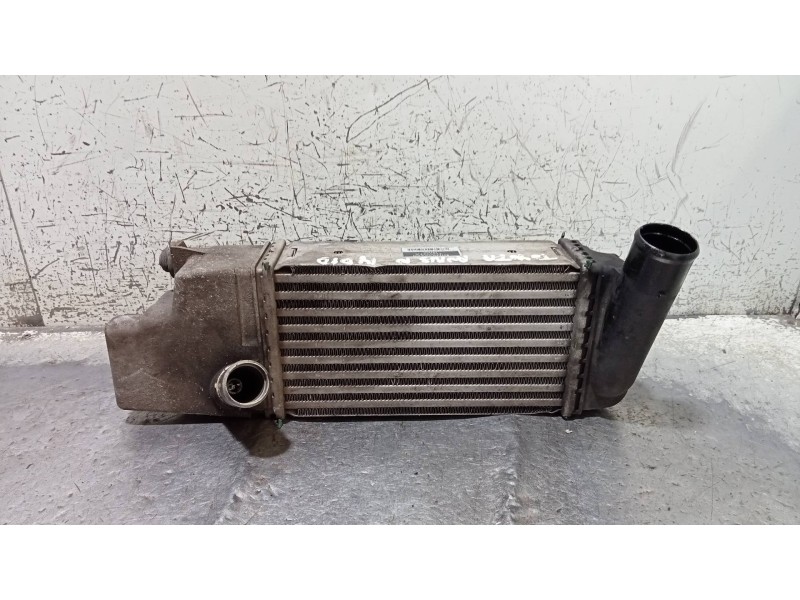 Recambio de intercooler para toyota auris active referencia OEM IAM JD1271005350  