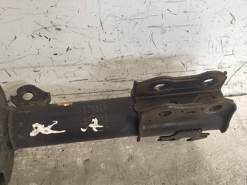 Recambio de amortiguador delantero izquierdo para toyota yaris live referencia OEM IAM 485100D170  