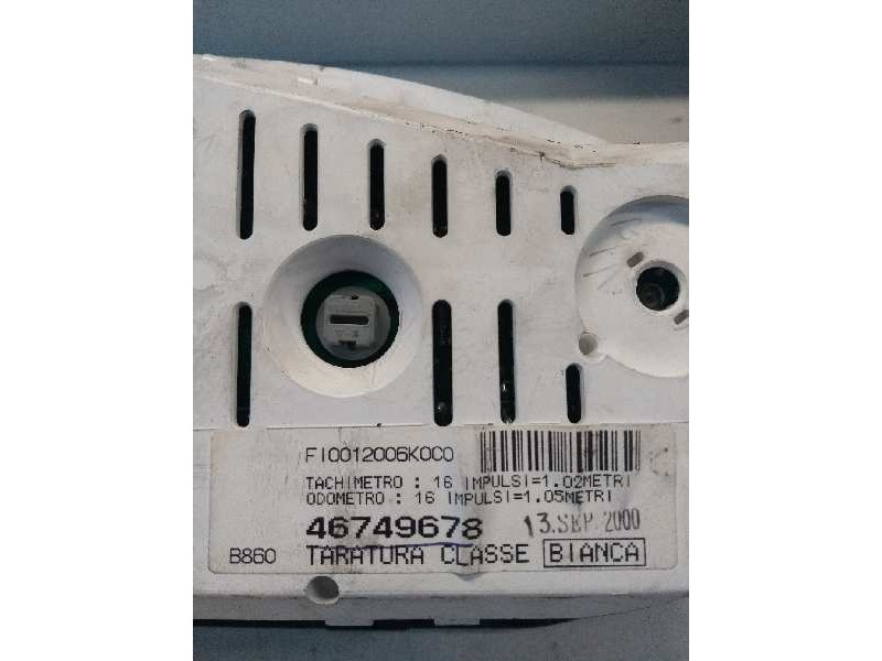 Recambio de cuadro instrumentos para fiat bravo (182) 1.2 16v cat referencia OEM IAM 46749678 FI0012006K0C0 