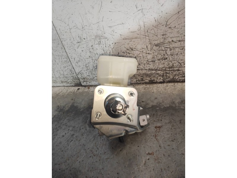 Recambio de bomba freno para lexus is 300h referencia OEM IAM 4720730080 328008047012 