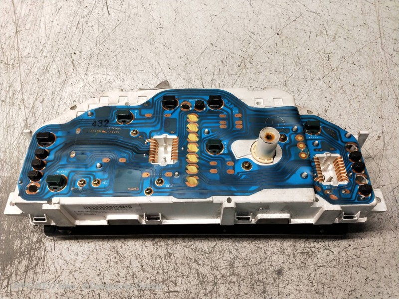 Recambio de cuadro instrumentos para mitsubishi lancer berlina (c60a/c70a) 1.5 cat referencia OEM IAM MB680698 338970 