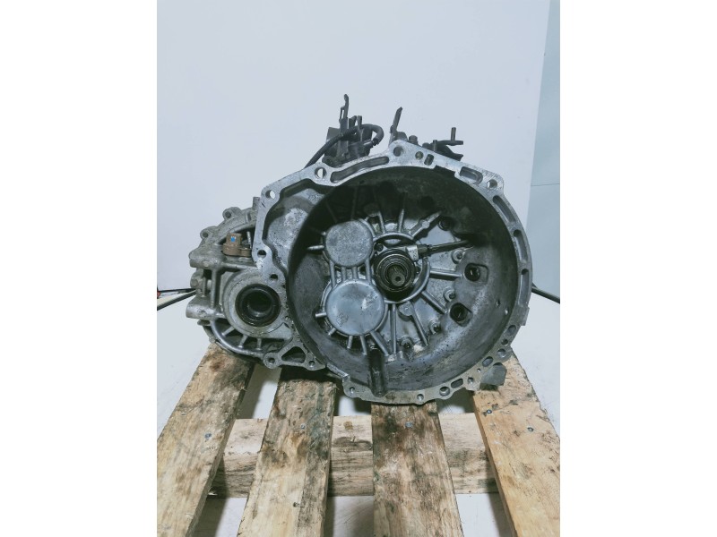 Recambio de caja cambios para kia carnival 2.9 crdi cat referencia OEM IAM Y061110536 4300038050 VQ7 VGT