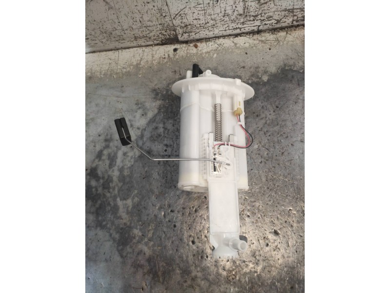 Recambio de bomba combustible para lexus is 300h referencia OEM IAM 7770430210  