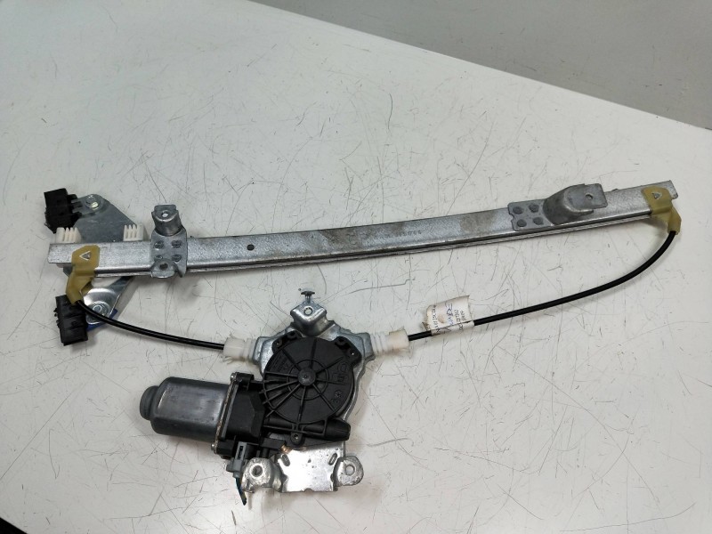 Recambio de elevalunas trasero derecho para nissan navara pick-up (d40m) 2.5 dci diesel cat referencia OEM IAM 400926B  4P