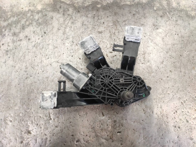 Recambio de motor limpia trasero para peugeot 308 business line referencia OEM IAM 9677680580 0390208008 