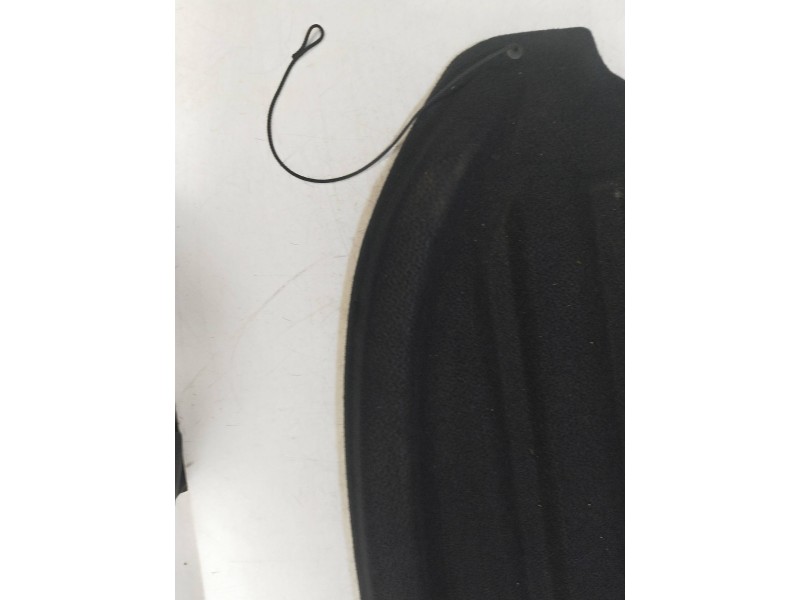 Recambio de bandeja trasera para mitsubishi carisma berlina 4 (da0) 1.9 turbodiesel referencia OEM IAM   