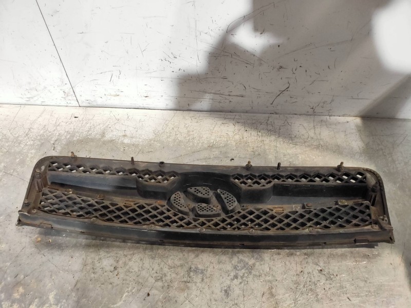 Recambio de rejilla delantera para hyundai tucson (jm) 2.0 crdi comfort (4wd) referencia OEM IAM   