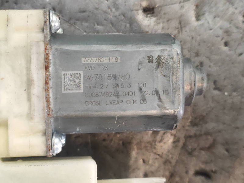 Recambio de elevalunas delantero derecho para peugeot 308 business line referencia OEM IAM 9678189780  