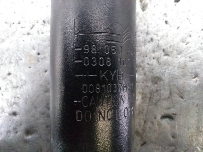 Recambio de amortiguador trasero derecho para peugeot 308 business line referencia OEM IAM 9806084880 03081000812 