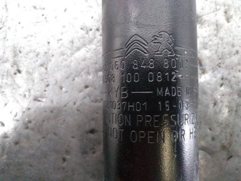 Recambio de amortiguador trasero derecho para peugeot 308 business line referencia OEM IAM 9806084880 03081000812 