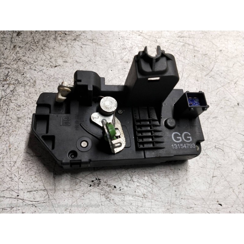 Recambio de motor cierre centralizado trasero izquierdo para opel corsa c 1.3 16v cdti cat (z 13 dt / ln9) referencia OEM IAM   