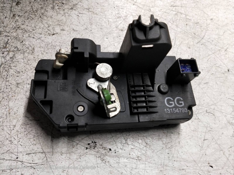 Recambio de motor cierre centralizado trasero izquierdo para opel corsa c 1.3 16v cdti cat (z 13 dt / ln9) referencia OEM IAM   