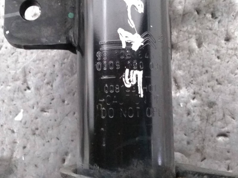 Recambio de amortiguador delantero derecho para peugeot 308 business line referencia OEM IAM 9810564380 03091000367 