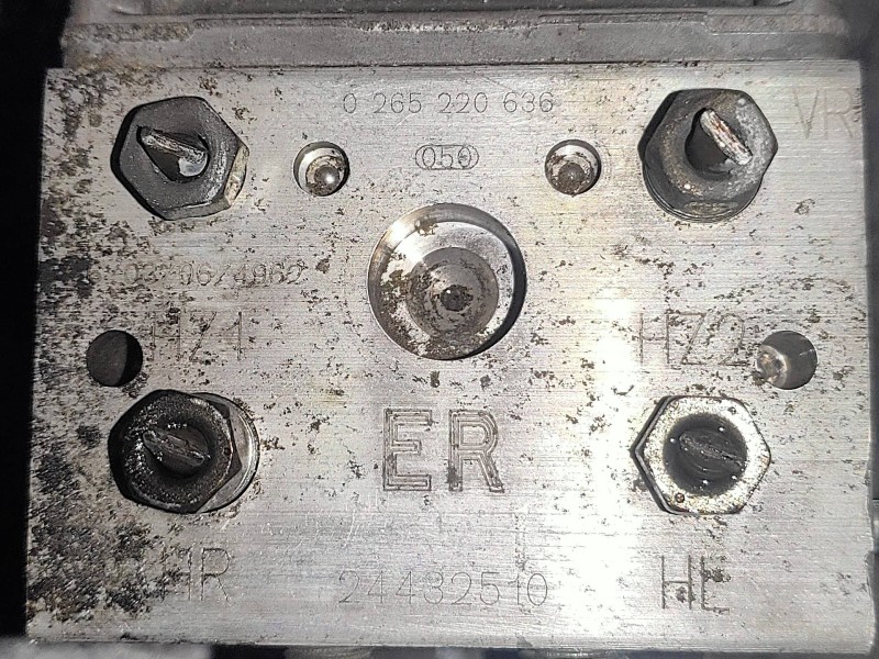 Recambio de abs para opel zafira a elegance referencia OEM IAM 0273004592 24432510 0265220635