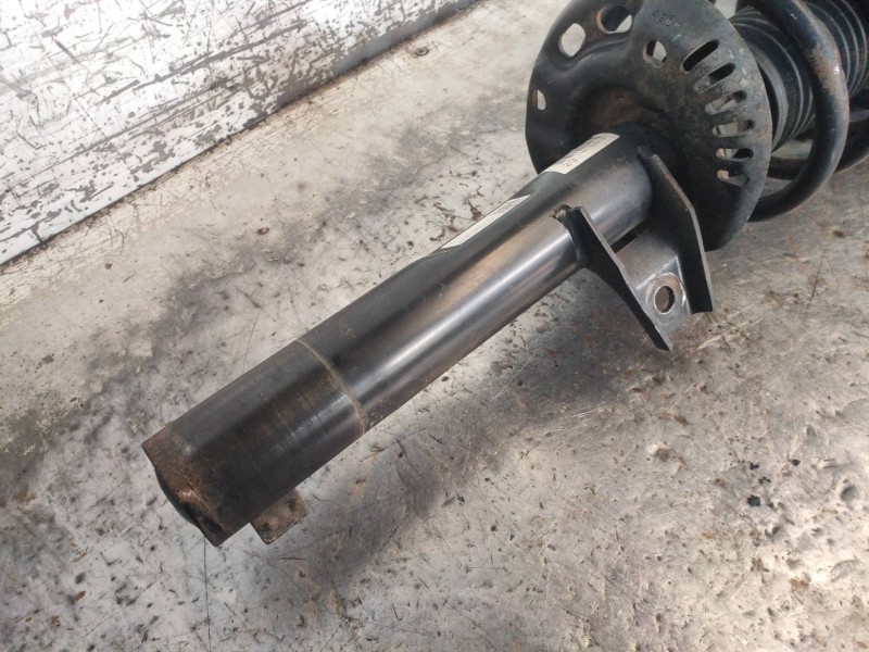 Recambio de amortiguador delantero derecho para skoda yeti active referencia OEM IAM 1K0413031BL 1K0412021KP 