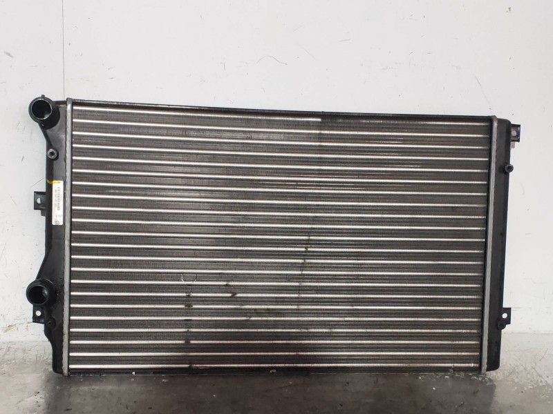 Recambio de radiador agua para seat leon (1p1) comfort limited referencia OEM IAM 1K0121253BB  