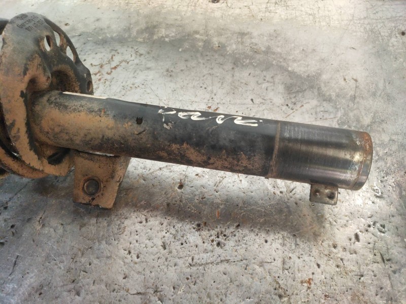 Recambio de amortiguador delantero izquierdo para skoda yeti active referencia OEM IAM 1K0413031BL 1K0412021KP 