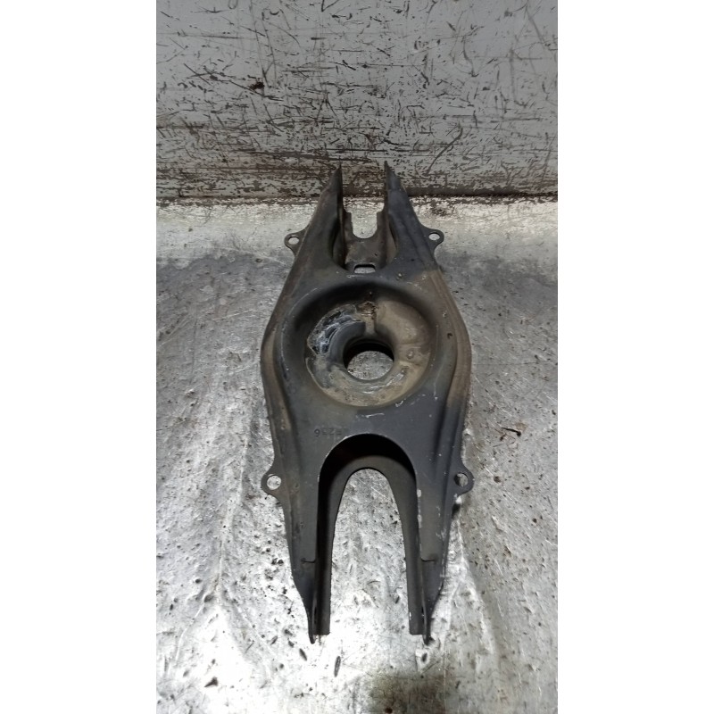 Recambio de brazo suspension inferior trasero izquierdo para mercedes clase c (w204) coupe c 220 cdi blueefficiency (204.302) re