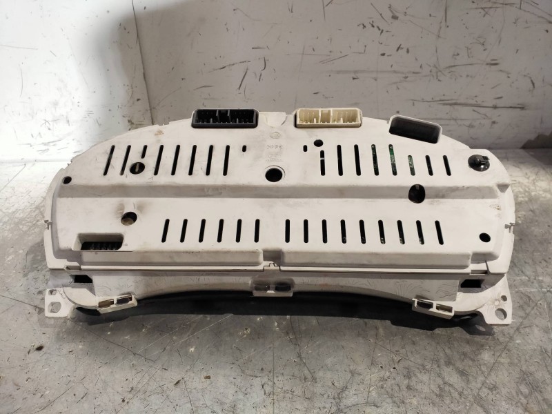 Recambio de cuadro instrumentos para hyundai tucson (jm) 2.0 crdi comfort (4wd) referencia OEM IAM 940132E420 200543600H 