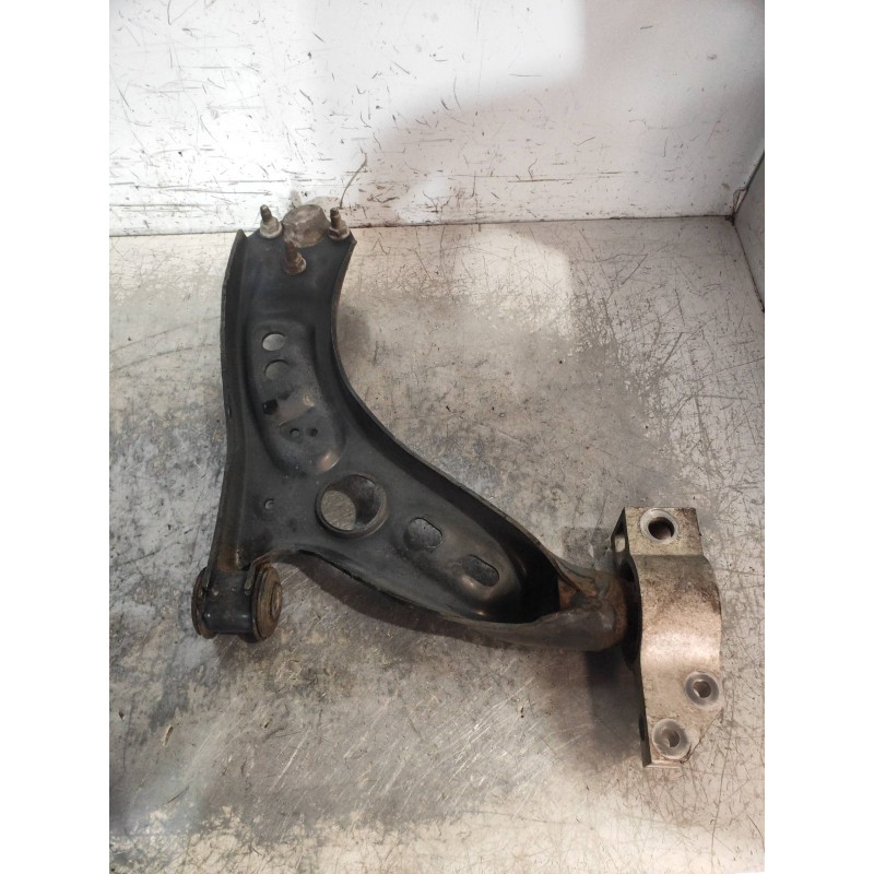 Recambio de brazo suspension inferior delantero izquierdo para seat leon (1p1) comfort limited referencia OEM IAM 1K0407151BD  