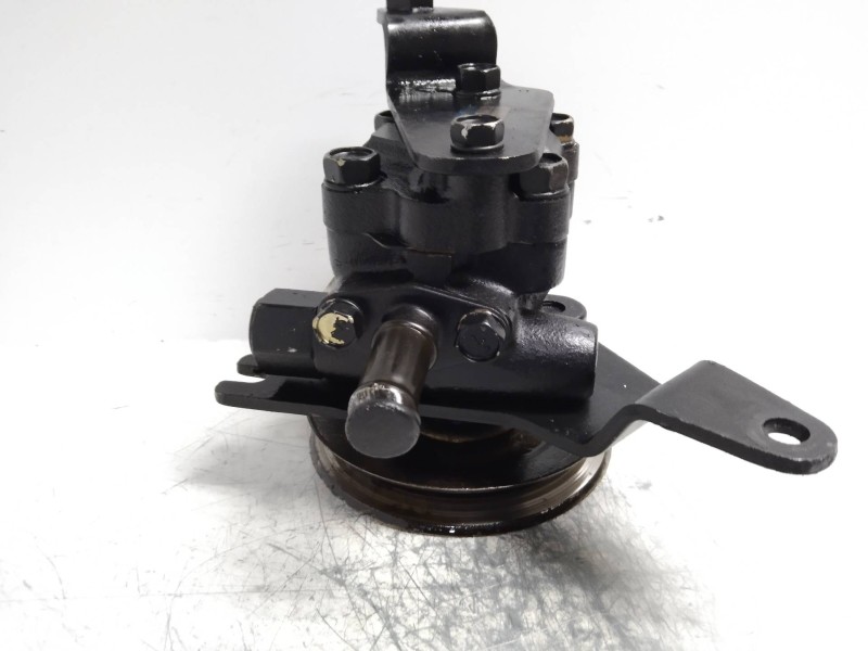 Recambio de bomba direccion para nissan sunny berlina (n14) 2.0 diesel referencia OEM IAM 52073037  