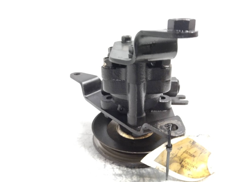 Recambio de bomba direccion para nissan sunny berlina (n14) 2.0 diesel referencia OEM IAM 52073037  