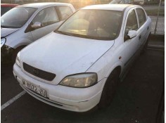 opel astra g berlina del año 2000