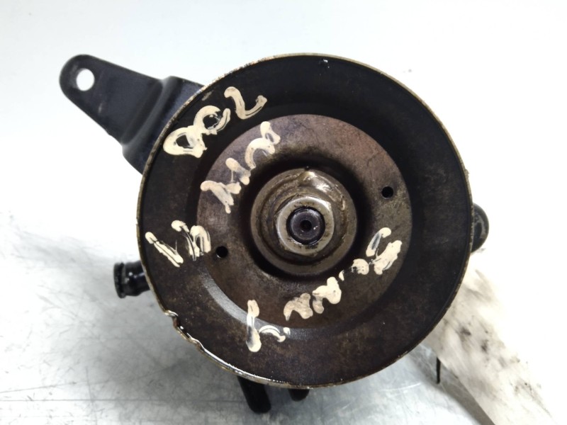 Recambio de bomba direccion para nissan sunny berlina (n14) 2.0 diesel referencia OEM IAM 52073037  