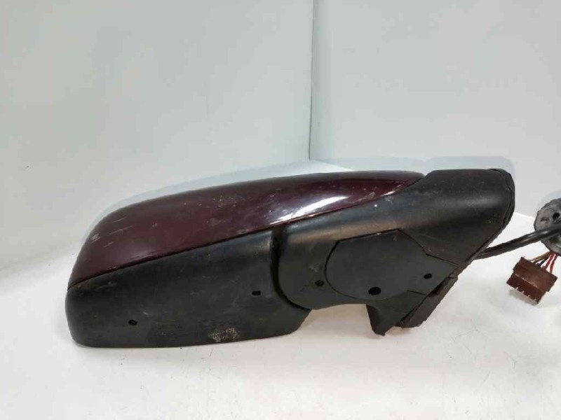 Recambio de retrovisor derecho para peugeot 605 sli referencia OEM IAM   ELECTRICO
