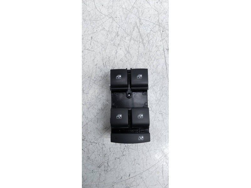 Recambio de mando elevalunas delantero izquierdo para opel insignia berlina cosmo referencia OEM IAM 13301743  