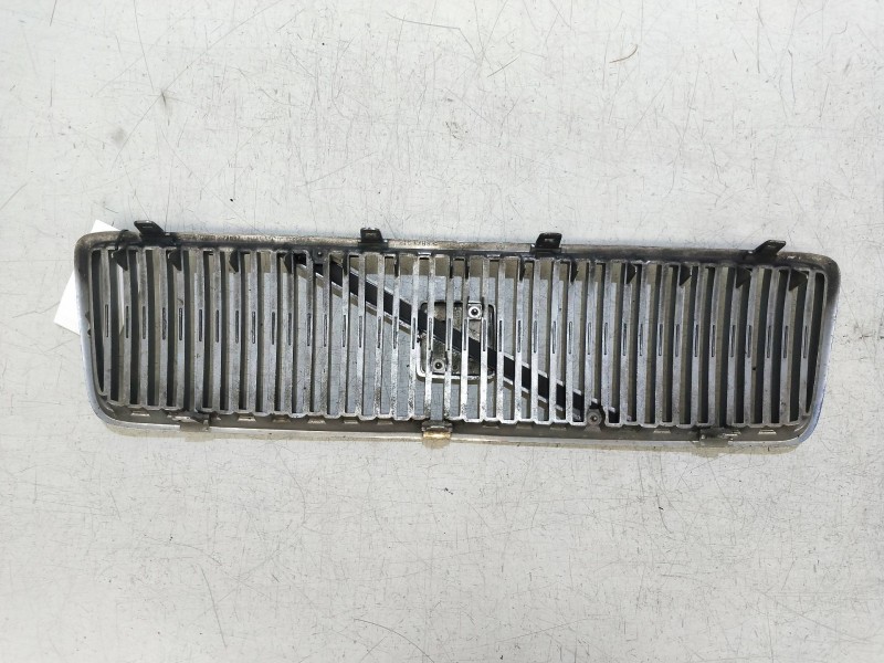 Recambio de rejilla delantera para volvo s80 berlina 2.5 d referencia OEM IAM   