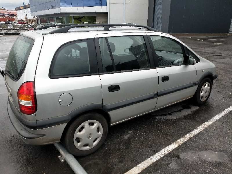opel zafira a del año 1999