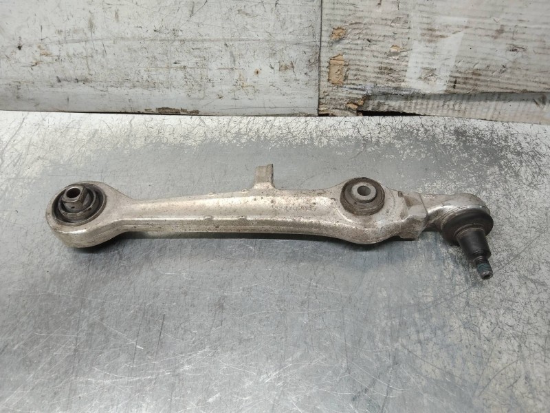 Recambio de brazo suspension inferior delantero derecho para audi a4 berlina (b5) 1.9 tdi referencia OEM IAM 4D0407155L  