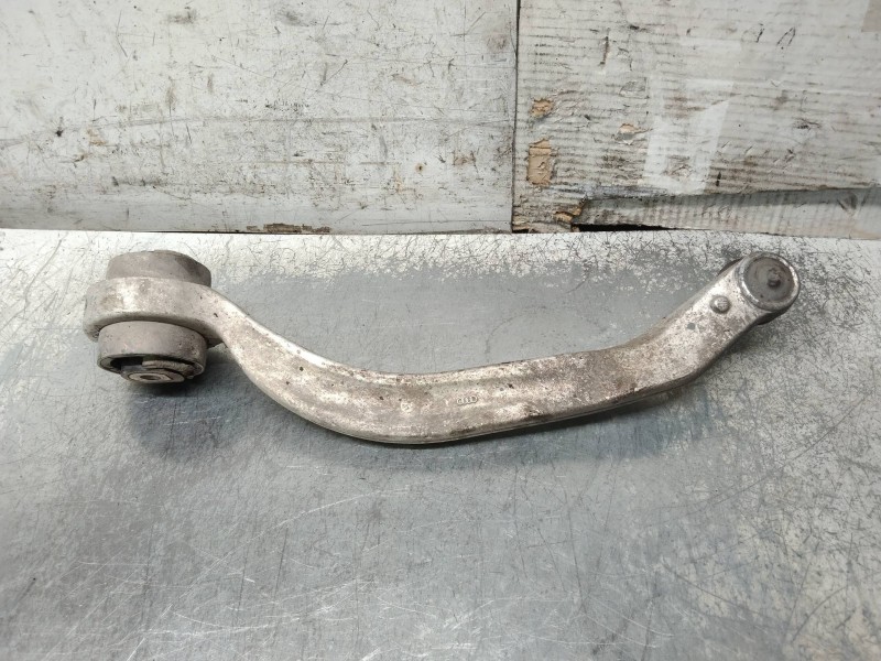 Recambio de brazo suspension inferior delantero derecho para audi a4 berlina (b5) 1.9 tdi referencia OEM IAM 4D0407696J  