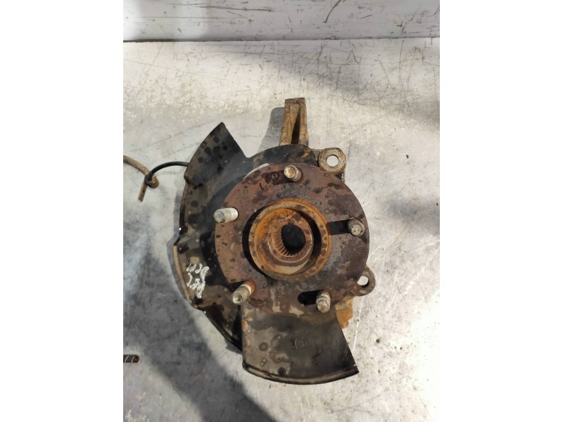 Recambio de mangueta delantera derecha para hyundai tucson (jm) 2.0 crdi comfort (4wd) referencia OEM IAM   