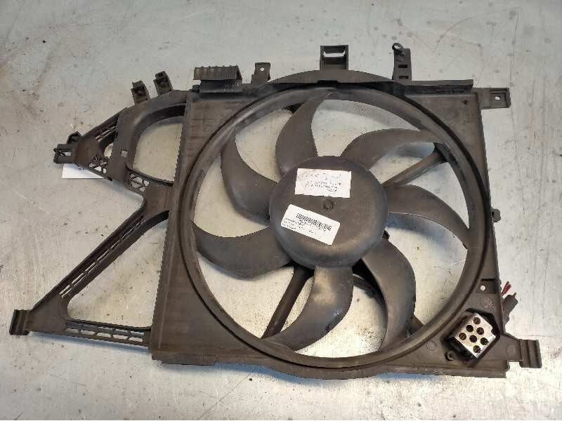 Recambio de electroventilador para opel corsa c 1.4 16v referencia OEM IAM 13106033 24421233 