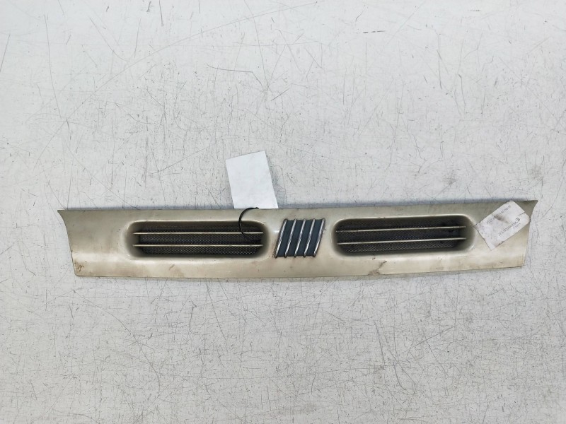Recambio de rejilla delantera para fiat brava (182) 1.9 diesel referencia OEM IAM   