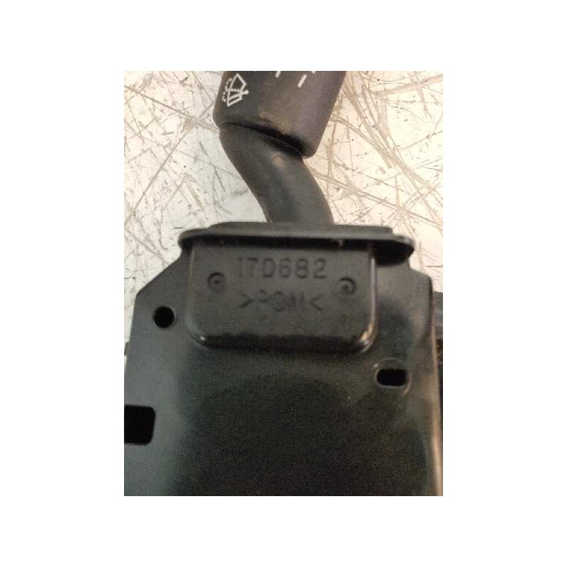 Recambio de mando limpia para mazda 5 berl. (cr) 2.0 crtd active+ (105kw) referencia OEM IAM 17D682  