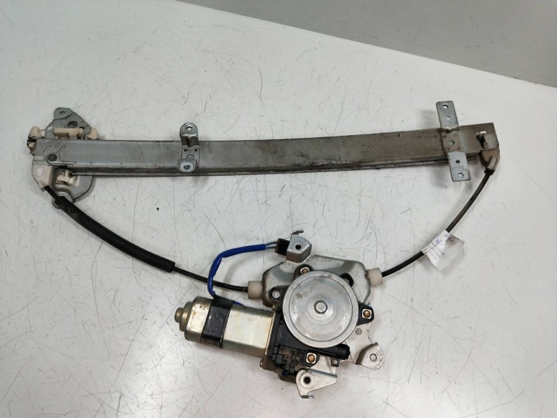 Recambio de elevalunas delantero derecho para nissan pick-up (d22) 2.5 turbodiesel referencia OEM IAM 807302S410  4P Recambio de elevalunas delantero derecho para nissan pick-up (d22) 2.5 turbodiesel referencia OEM IAM 807302S410  4P